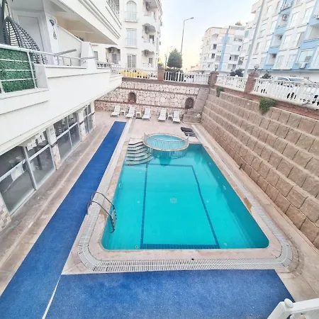 公寓 Immaculate 3-bed Duplex In *